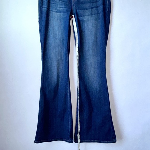 ALTAR'D STATE Woman's Large Pull on Soft Flared Jeggings Mid Wash Stretchy - Picture 5 of 14